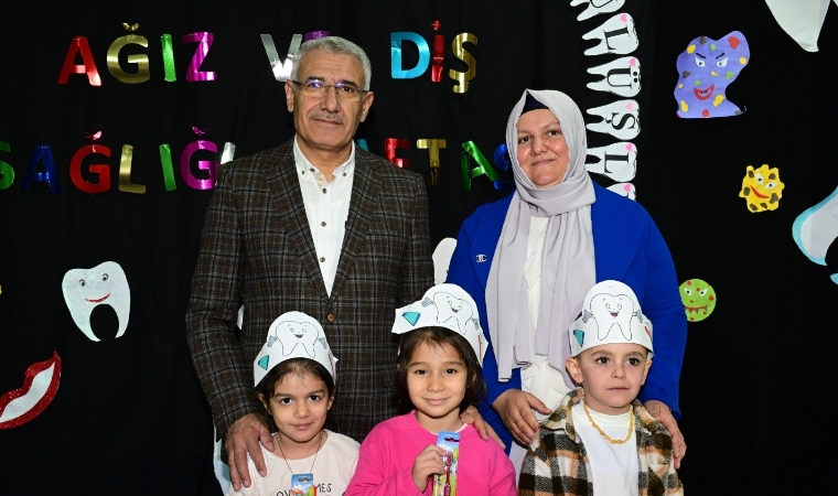 Güder çocuklara ağız ve diş bakım seti dağıtarak miniklerden söz aldı!