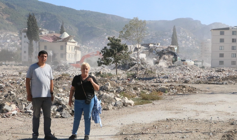 Malatya, Hatay, Kahramanmaraş ve Adıyaman’da yakınlarından haber alamayan vatandaşlar bir araya geldi