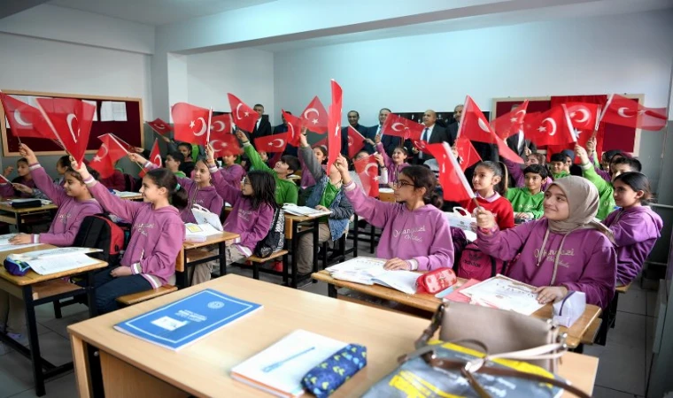 Malatya’da ortaokul öğrencilerine kitap desteği