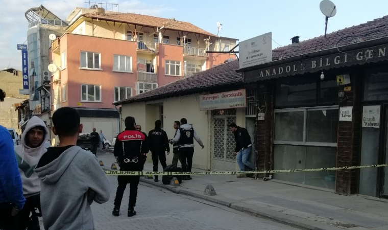 Malatya'da, yıkım firmasının, zararını karşılamadığı ev sahibi, dehşet saçtı!