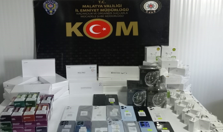 Malatya'da çok sayıda gümrük kaçağı cep telefonu ele geçirildi!
