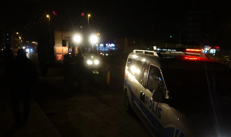Malatya'da, traktör ile hafif ticari araç çarpıştı: 1 yaralı
