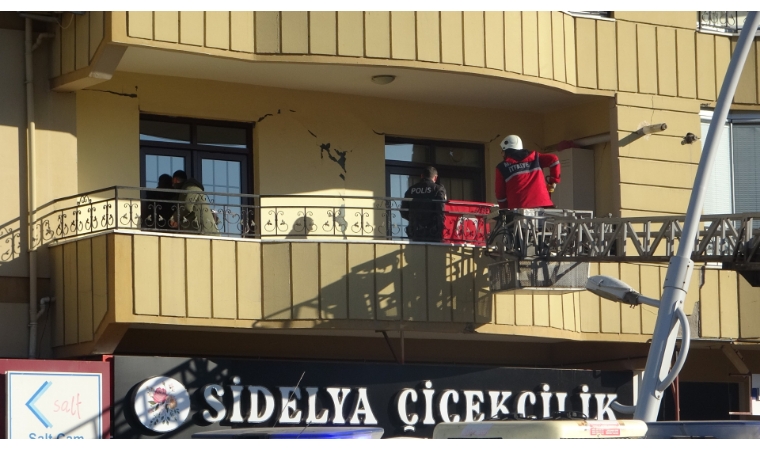 Öyle bir uyudu ki ekipler alarma geçti!