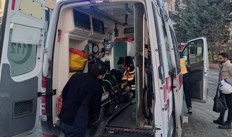 Özalper Mahallesi’nde feci kaza! Otomobil ile elektrikli motosiklet çarpıştı