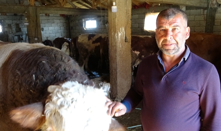 Annesinin cenazesini enkazdan elleriyle çıkardı, şimdi üretime devam ediyor!