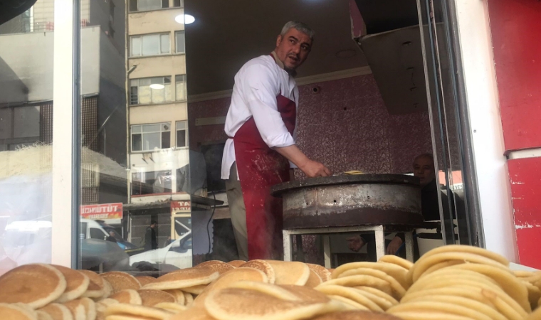 Birçok esnaf deprem bölgesi Malatya’da bu yıl tatlılara zam yapmadı!