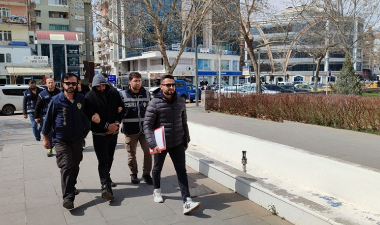 Kırşehir Polisi, Malatya-Ankara kaçakçılığına geçit vermedi