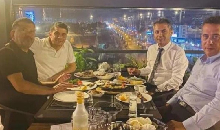 Malatya Büyükşehir Belediye Başkan Adayı Veli Ağbaba Ramazan Ayında İçki Masasında mı?