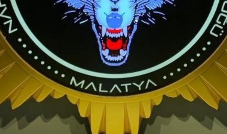 Şüphe üzerine durdurulan motosikletlinin üzerinden çıkanlar şoke etti!