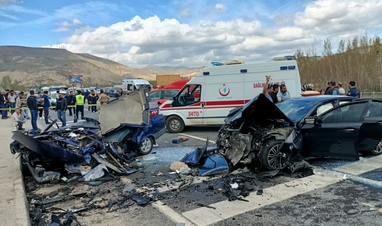 Malatya-Kayseri karayolu kana bulandı: 3 ölü, 5 yaralı