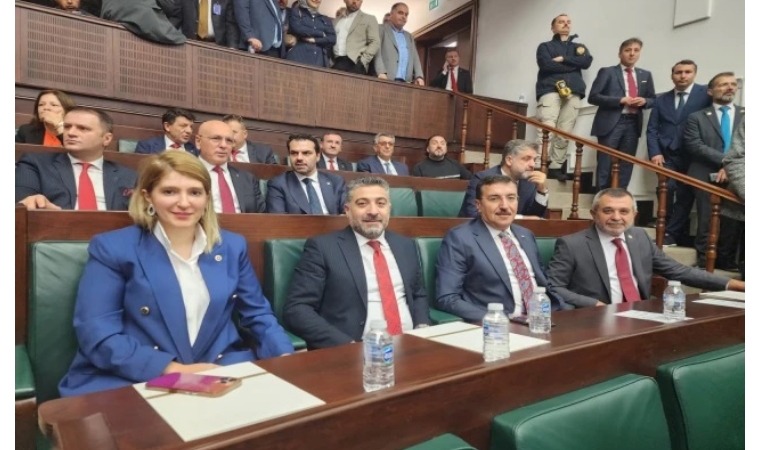 Malatya'da AK Parti Alarmı: Yöneticiler Başkan Erdoğan'ın Eleştiri Oklarının Hedefinde!