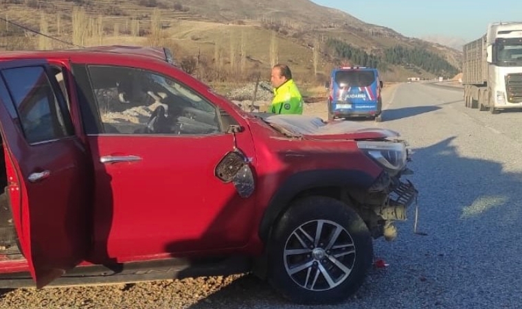 Malatya'da kamyonet şarampole uçtu: 6 yaralı