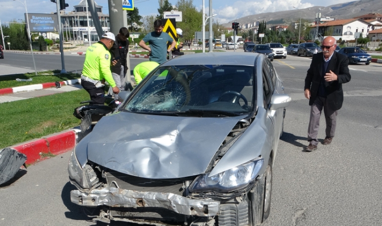 Malatya’da Kritik Kavşakta Kaza: İki Yaralı, Birinin Durumu Ağır