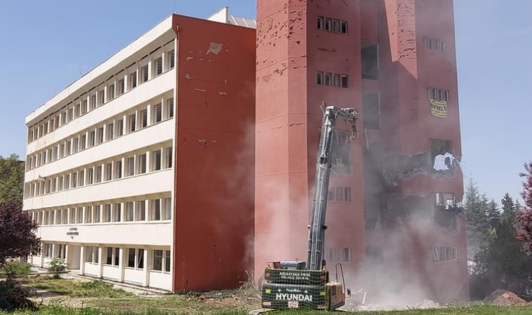 Zamanın Tozunu Attı: İnönü Üniversitesi’nin İlk Binasına Veda