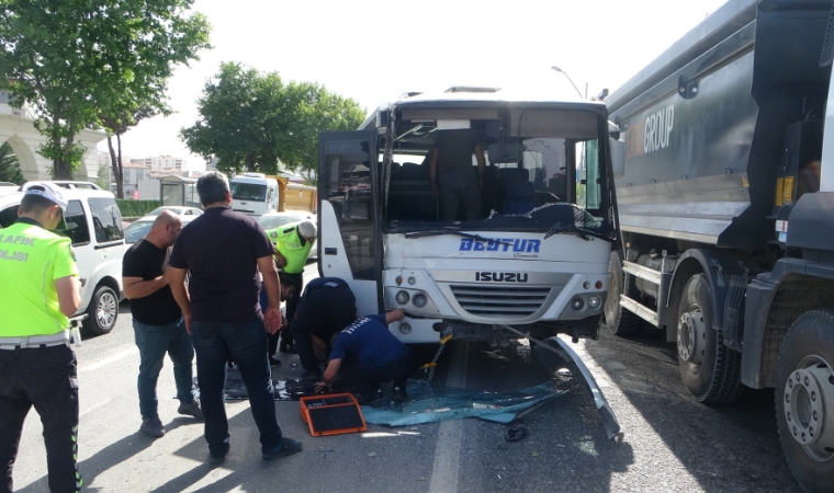 Barguzu Sosyal Tesisleri Önünde Feci Kaza: Üç Aracın Karıştığı Kazada...