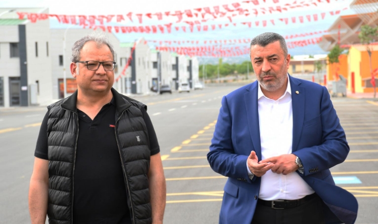 Hüccetullah HAKDER / Malatya’da Kayısının Dönüşüm Hikayesi: Eski Şire Pazarı’ndan Dünya Kayısı Ticaret Merkezi’ne