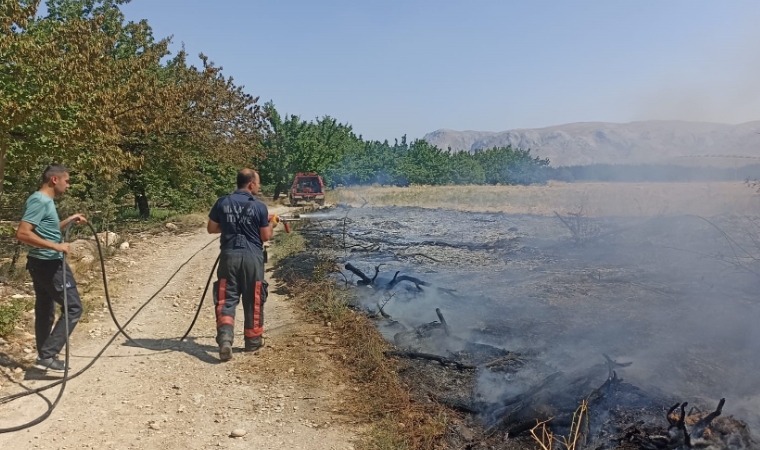 Malatya'da Anız ve Bahçe Yangınları Ekipleri Alarma Geçirdi