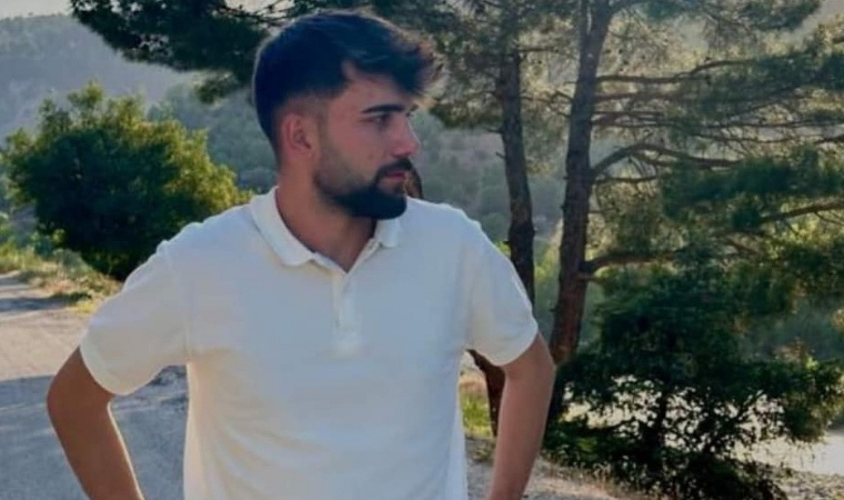 Otomobilin Çarptığı Cihan Evin Adlı Vatandaş Hayatını Kaybetti