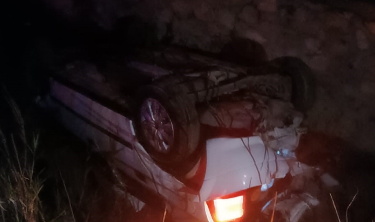 Malatya Karayolu 3. Kilometresinde Otomobil Su Kanalına Düştü: 1 Yaralı