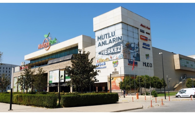 Sevgi BERK / Sabah 08:00’de Teknoloji Alışverişi: Lüks mü, Zorunluluk mu?