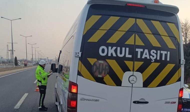 Malatya'da Okul Çevrelerinde Güvenlik Operasyonu: 426 Kişi Sorgulandı