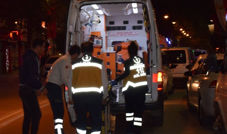 Malatya'da Ambulansla Otomobil Çarpıştı: Yaralı Sağlık Çalışanı Hastaneye Kaldırıldı!