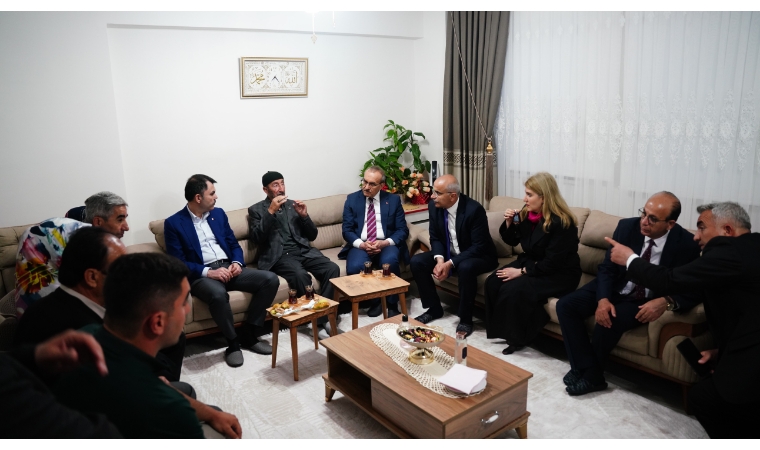 Bakan Geldi, Dert Dinledi, Söz Verdi!