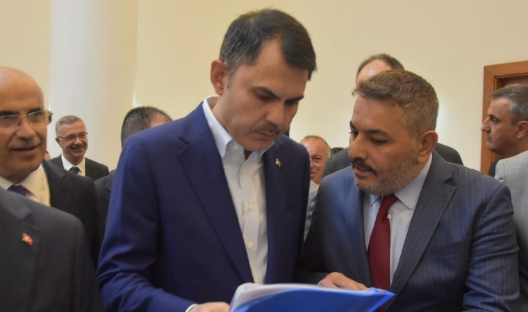 Bakanlara Poz, Malatya’ya Toz: Sadıkoğlu'ndan Her Ziyarete Bir Dosya!