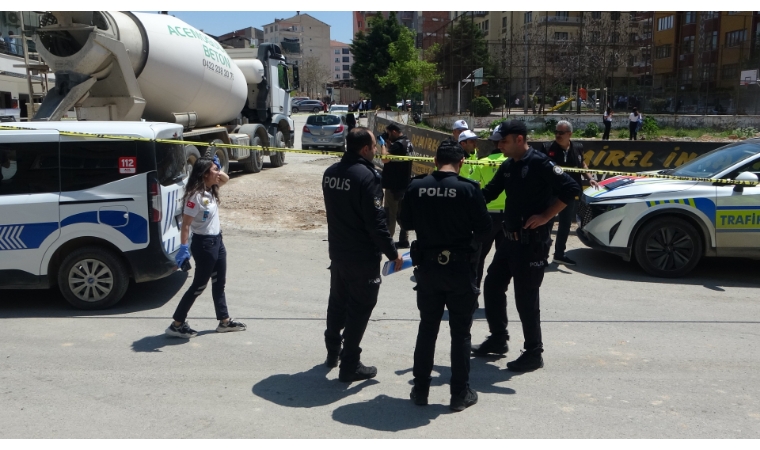 Beton Mikseri Altında Feci Son: Mikser Yaşlı Adamı Parçaladı