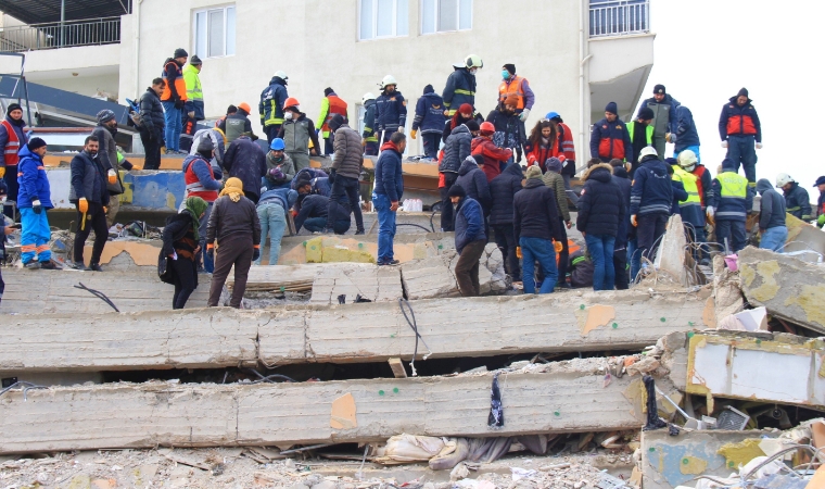 Deprem Davasında Karar: Enkazda 31 Can Gitti, Kerpiçten Farksız Rezidans! Ceza "Bilerek Yapılmış" Gibi Değil
