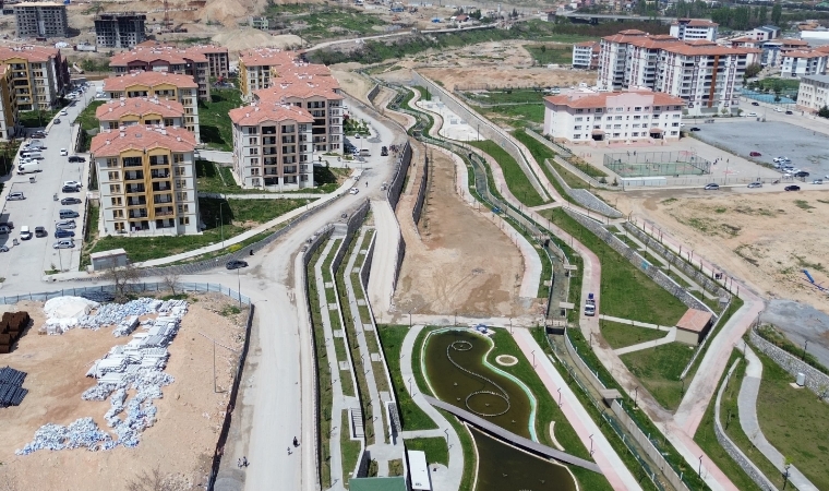 Derme Deresi Kıyısına Estetik Dokunuş! Şehit Fevzi’de Kaldırımlar Daha Güvenli Olacak