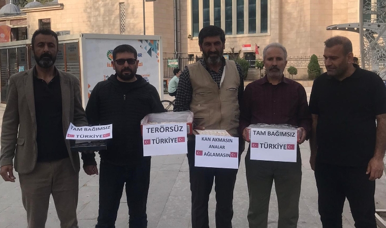 Kernek Meydanı'nda Lokumlu Mesaj: Terörsüz Türkiye İçin Birlik Vakti!