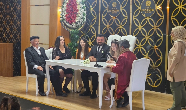 Simetrik Tarihte Evet Diyenler Nikah Salonlarını Doldurdu