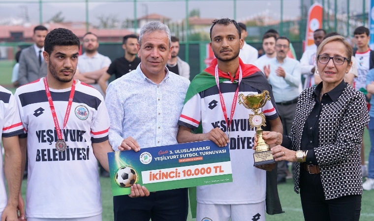 Uluslararası Yeşilyurt Futbol Turnuvası’nda Şampiyon Suriye Karması