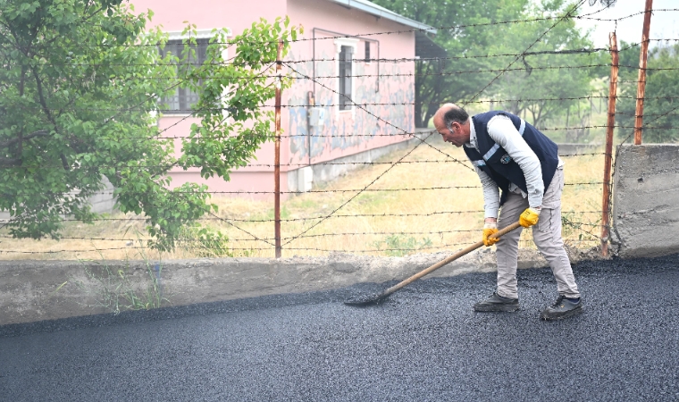 Yılların Çilesi Sona Erdi! Karababa Sokak Asfaltla Buluştu