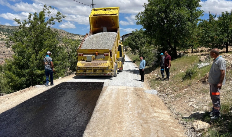 Akçadağ Belediyesi 25 Kilometrelik Asfalt Serimi İçin Sahada