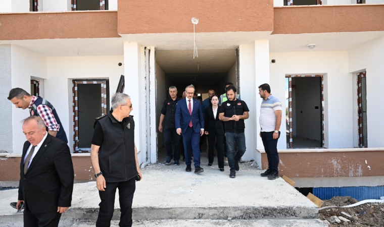 Arguvan’da 57 Anahtar, 1 Gelecek! Vali Yavuz TOKİ Konutlarını Denetledi!