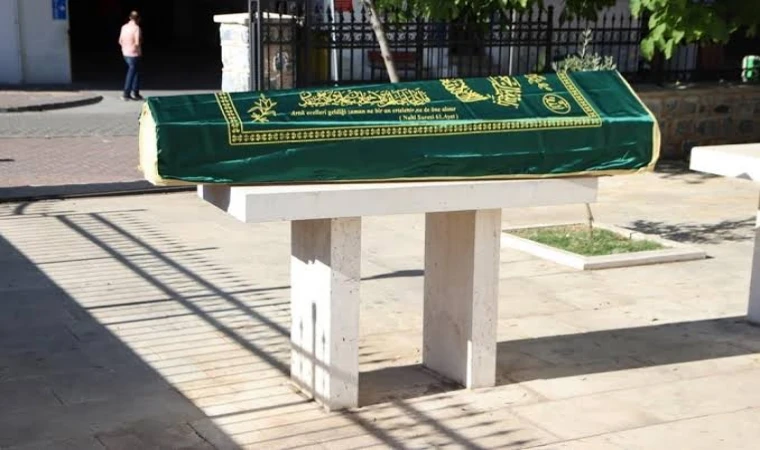 Cenaze Namazı İki Kez Kılınır mı? Fıkıh Cevabı Net