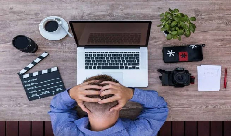 Dijital Tükenmişlik Nedir? Bildirim Yorgunluğu Gerçek Bir Ruhsal Sendrom Olabilir