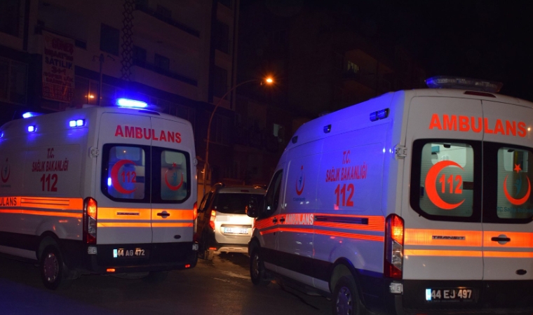 Yeşilyurt’ta Zincirleme Kaza! Dört Araç Birbirine Girdi