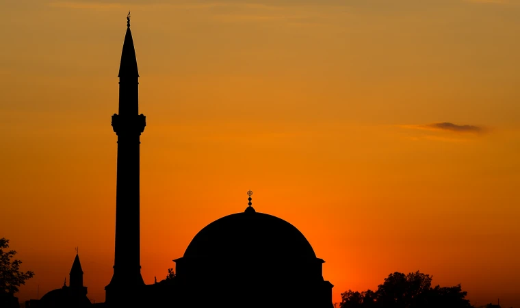 18 Temmuz 2025 Malatya Namaz Vakitleri: Cuma Günü Sabah Ezanı Saat Kaçta?