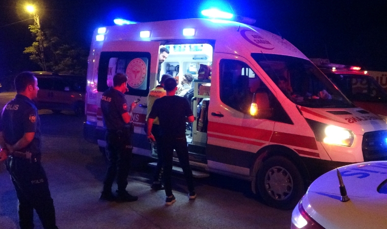 Battalgazi’de Minibüsle Çarpışan Otomobil Uçuruma Yuvarlandı