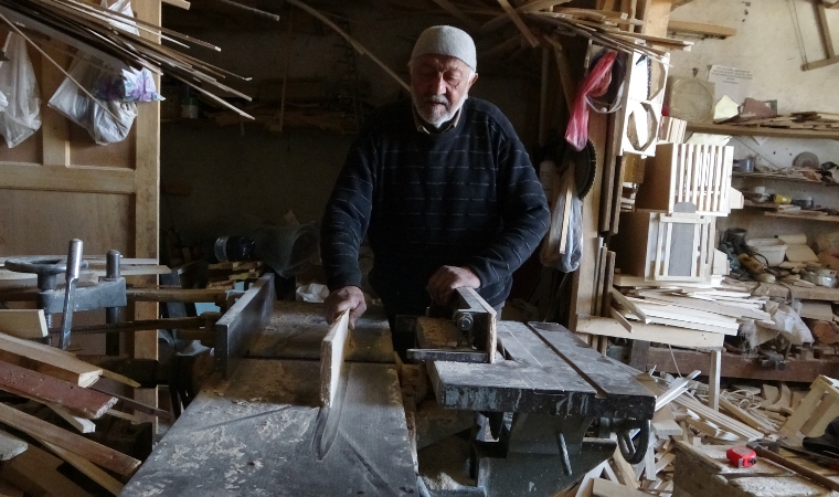 “Çalışmadan Duramam” Diyen Ustanın 73 Yıllık Marangozluk Azmi
