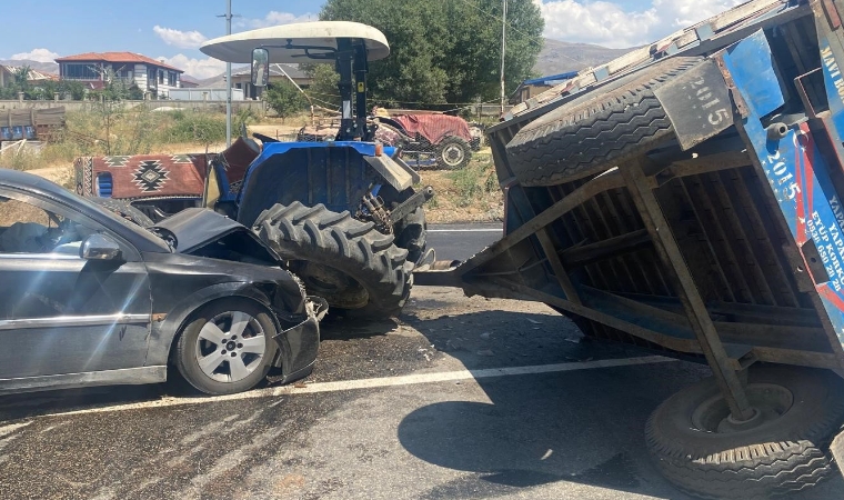 Doğanşehir’de Yol Kapanı: Traktör Römorku Devrildi