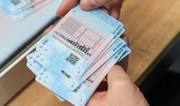 Ehliyetini Yenilemeyen Yandı: 1 Ağustos'ta Eski Ehliyet Tarih Oluyor