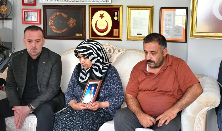 Fuat Bozkurt’un Ailesine Ziyaret: “Şehidimizi Asla Unutmayacağız”