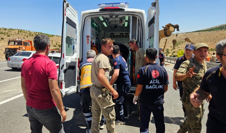 Malatya’da Askeri Araç Devrildi: İki Asker Yaralandı