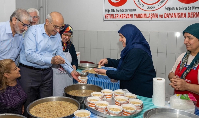 Malatya’da Aşureyle Kardeşlik Dağıtıldı