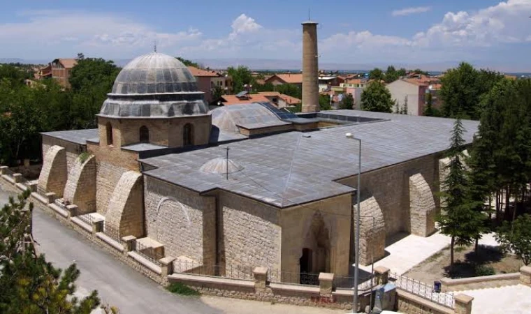 MALATYA’DA YENİ HAFTANIN İLK SECDESİ 03.15’TE!