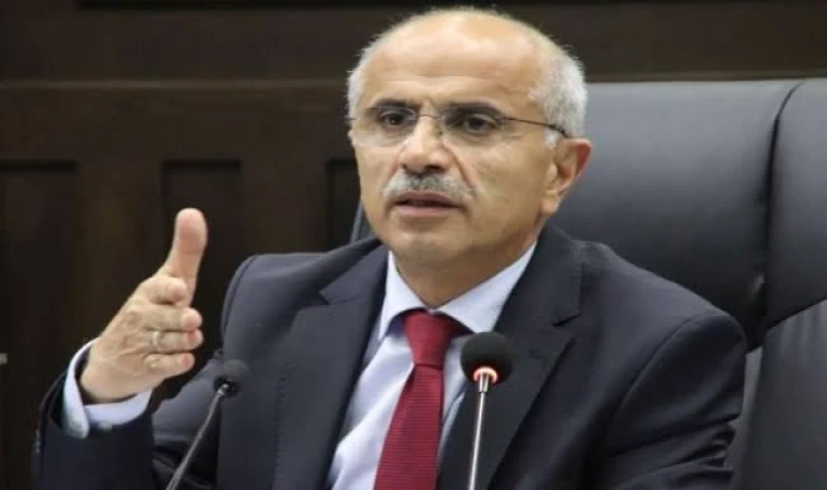Sözleri CHP’ye, Kendisi Yalnızlığa!
